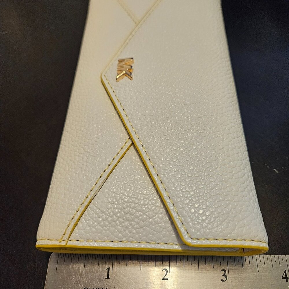 Michael Kors Slim Leather Wallet White - Picture 3 of 6